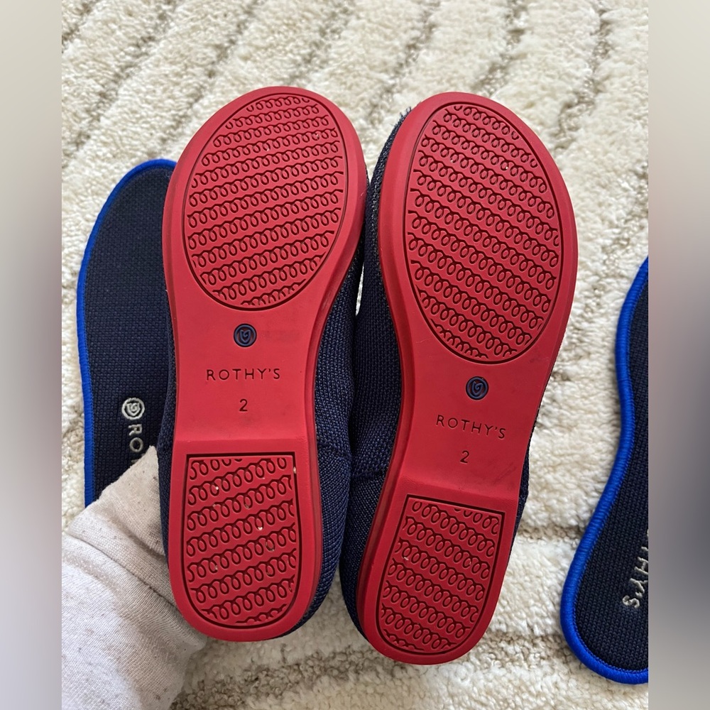 Dark blue Rothys size 2 💙 - Picture 3 of 3